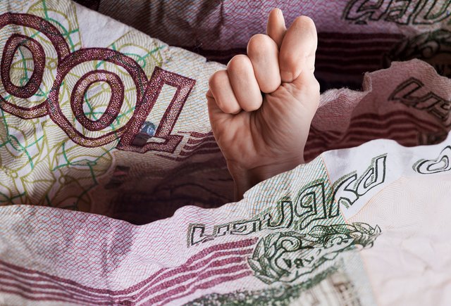 Подросток работал в ПВЗ, перестали платить зарплату. Что-то можно сделать?