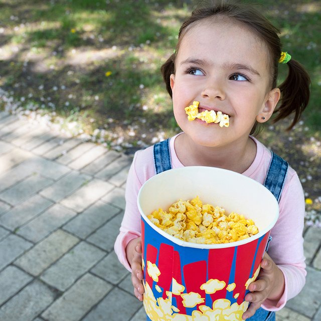 «Не ешь всухомятку!». 4 мифа о питании школьников, которые пора забыть