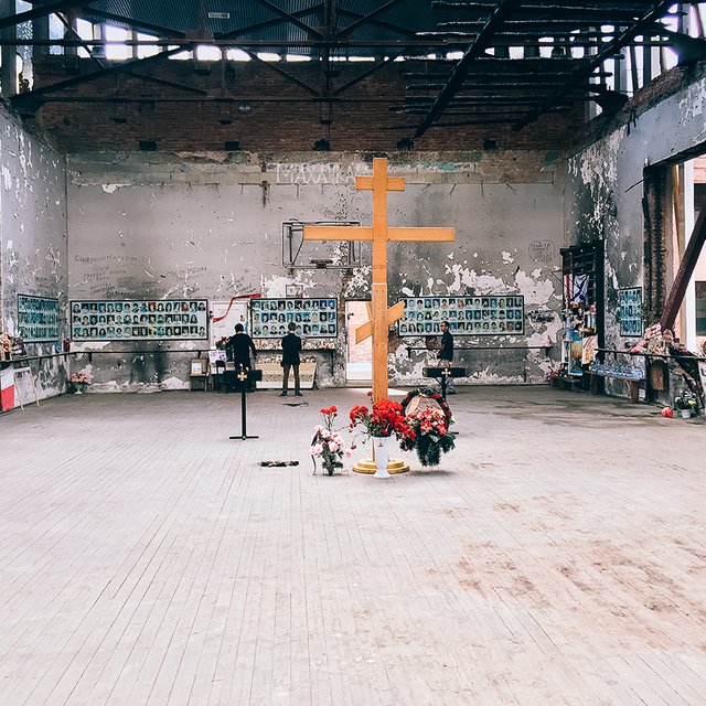 Во время захвата потеряла учеников, коллег и сына с дочерью. Монолог учительницы из Беслана