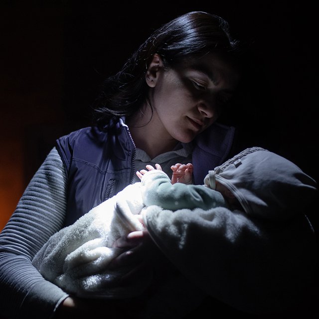 «Невозможно найти самые простые смеси». Как женщины рожают и растят детей в блокадном Нагорном Карабахе