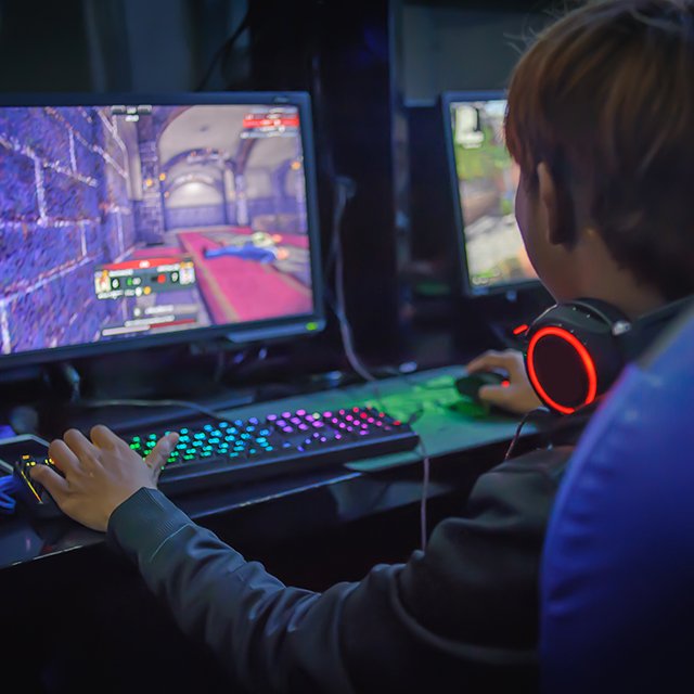 Ребёнок заработал деньги в онлайн-игре. Законно ли это?