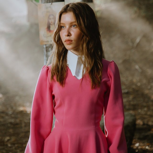 Почему новая «Алиса в Стране чудес» собрала много денег и мало положительных отзывов