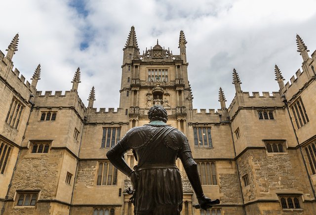 Обложка «Тайные общества» в университетах: как устроены студенческие объединения на Западе