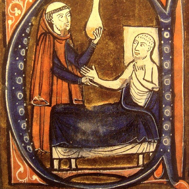 Студентов медвуза заставляют проходить медосмотр за свой счет. Это законно?