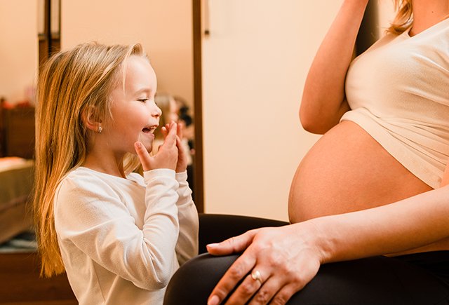 Как объяснить ребёнку, что у него скоро появится брат или сестра?