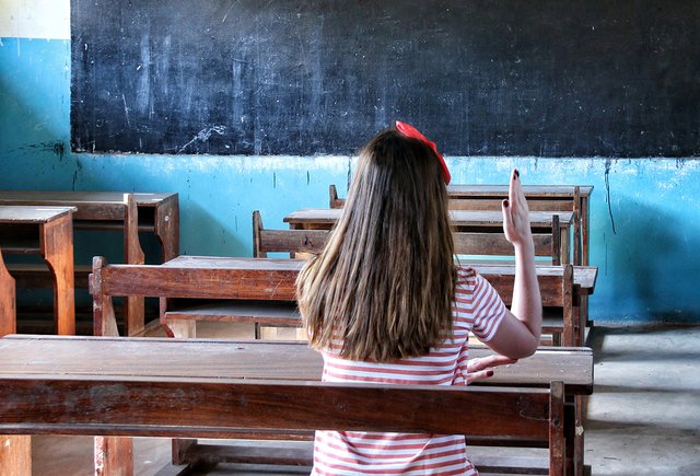 «Последствия дистанта растянутся на поколения». ЮНИСЕФ — о том, почему важно вернуть детей в школы