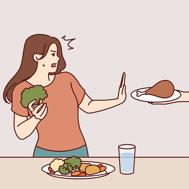 Хочу отказаться от мяса, но родственники против: что делать?