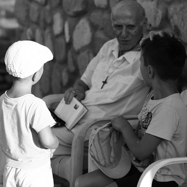 «Дети не должны только учиться, учиться и учиться». Правила воспитания педагога Шалвы Амонашвили