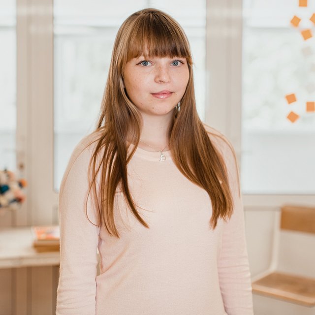 Почему только единицы детей-сирот в России поступают в вузы и кто им в этом помогает