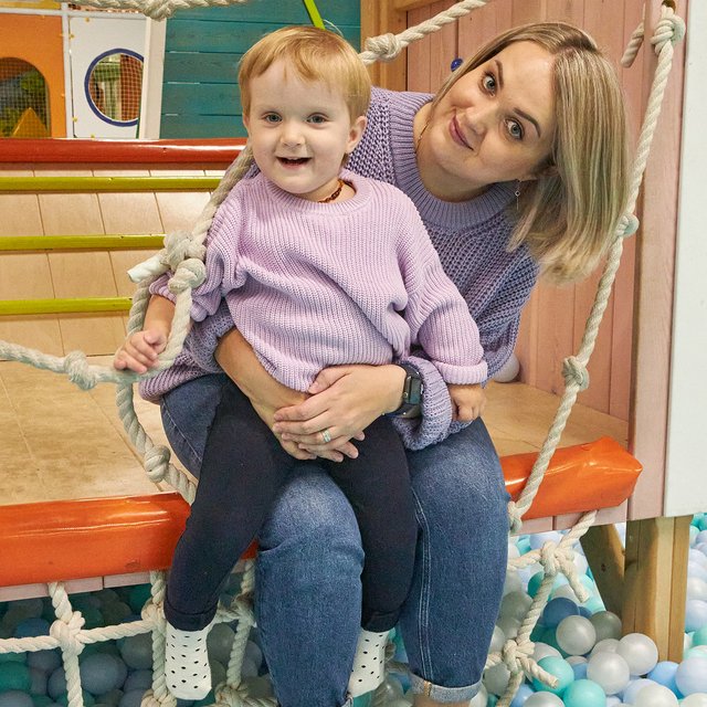 «Соглашайтесь на аборт, у вас три недели». Монолог мамы, дочь которой прооперировали прямо в утробе