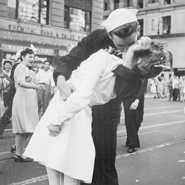 Конец Второй мировой или «Вудсток»? Тест: узнайте историческое событие по фото