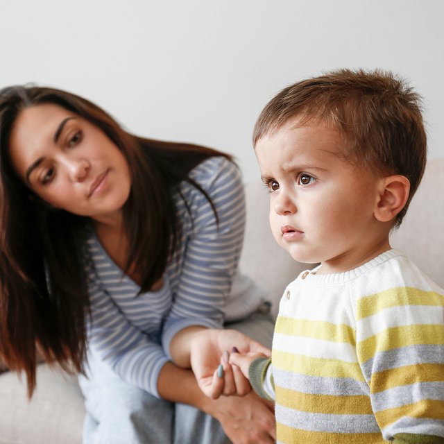 Ребёнок, который с радостью ходил в детский сад, плачет и больше туда не хочет. Что делать?