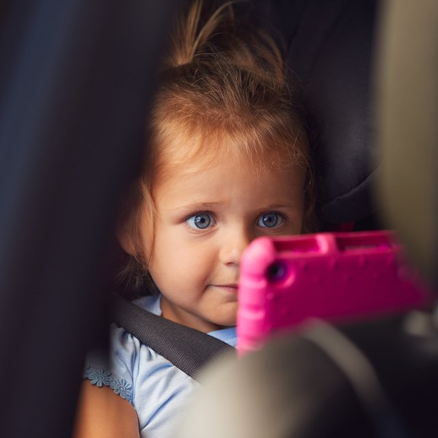 10 полезных бесплатных приложений, которые не дадут ребёнку заскучать в дороге