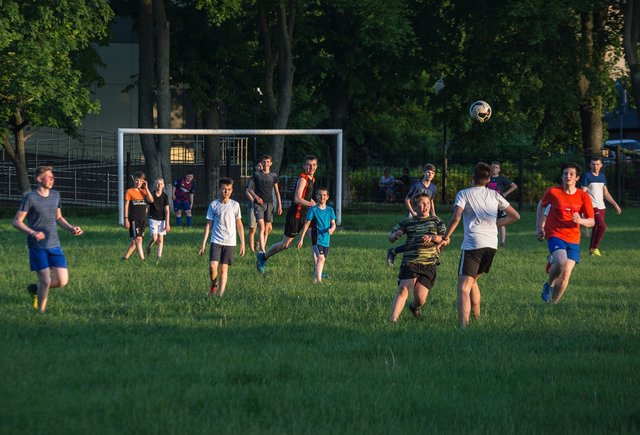 Могут ли дети играть летом на территории школы?