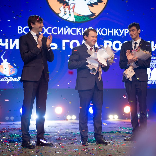 Переезд, новая должность и уроки в Minecraft: как олимпиады и конкурсы меняют жизнь учителей