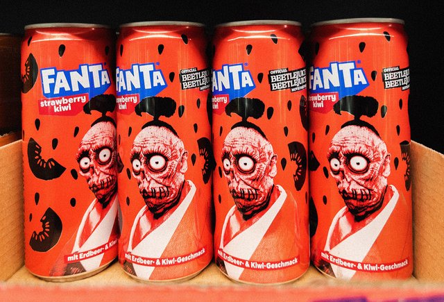 «Коллаборация», «калабарация» или «коллобарация»: как писать правильно