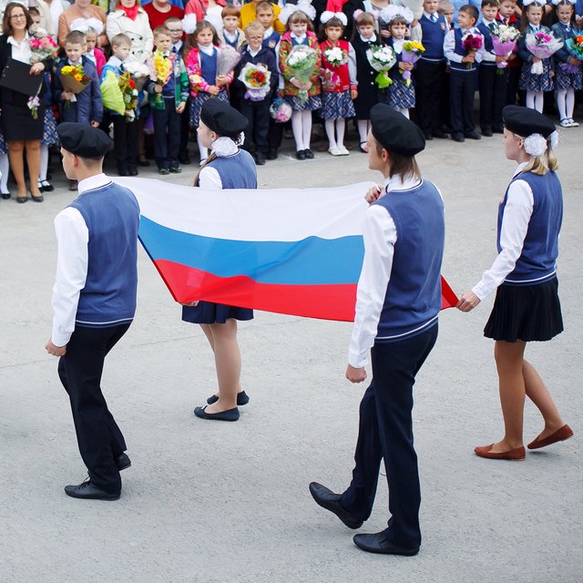 10 нововведений, которые будут в школе: патриотическое воспитание, отмена второго иностранного и другие