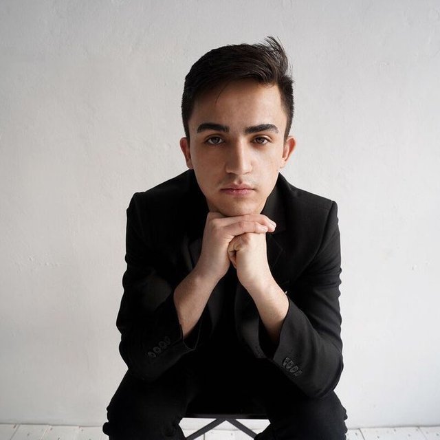 «Чурка — это кусок дерева. А я — человек». Как студент тюменского вуза борется с ксенофобией и расизмом