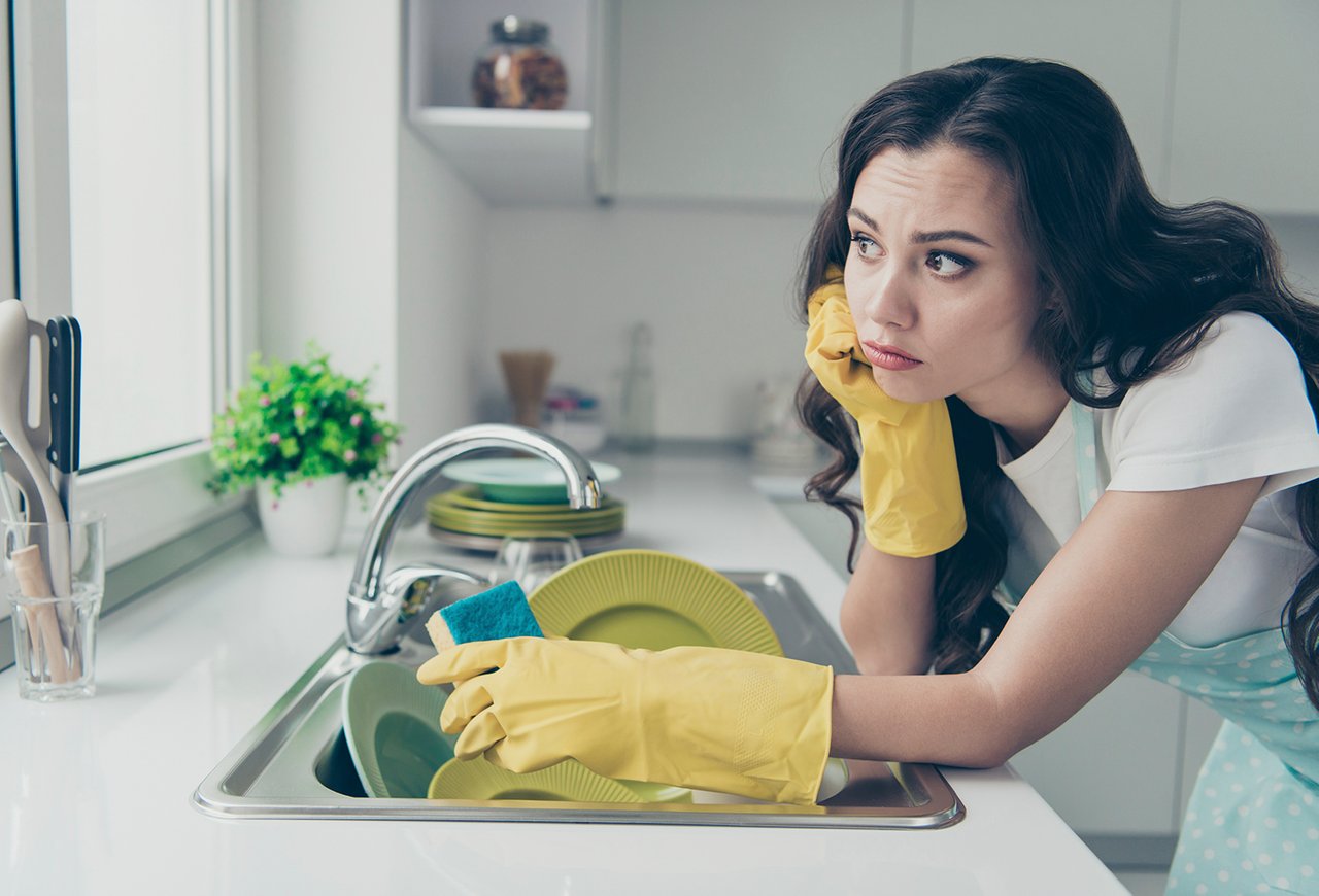 Housewife перевод