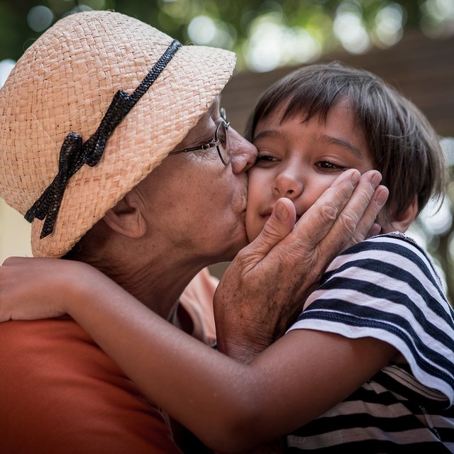 Ребенок хочет жить с нами — бабушкой и дедушкой: возможно ли это?