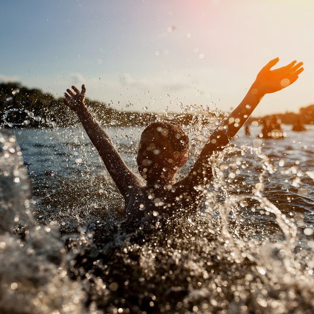 От «Бухты радости» до Московского моря: где загорать и купаться в Подмосковье и соседних областях