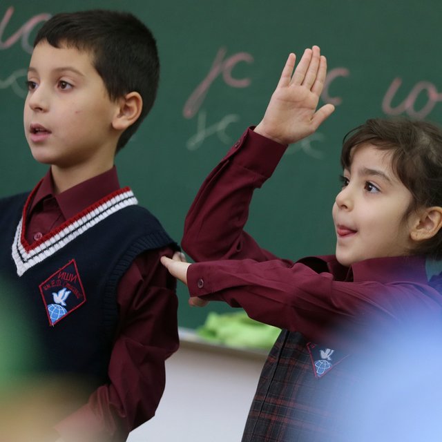 «Если кто-то говорит про тебя плохое — терпи». Дети беженцев — об учёбе в российских школах