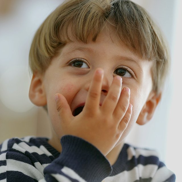 Читать стихи в три года: как развивается речь ребёнка и почему советские нормы уже не актуальны