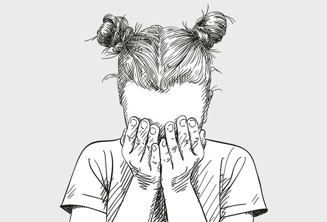 «Они заталкивали мне снег в рот, я задыхалась». Честная история девочки, которую много лет травили в школе