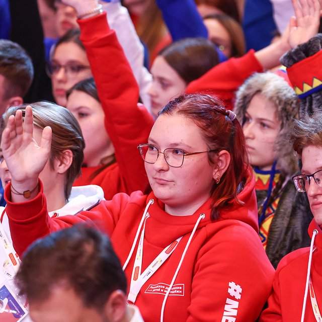 Всем ребятам пример? Кто и как будет делать «Движение Первых» — проект, которым хотят заменить пионерию