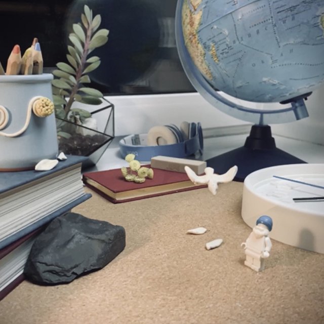 «Гагарин прекрасно уживается с историей про балет». Как папа придумал инста-сериал, играя с дочерью