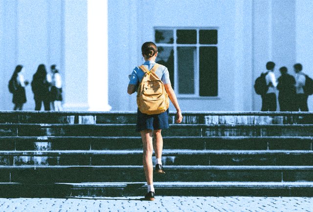 Мне тяжело учиться в новой школе, и у меня совсем нет друзей. Что делать?