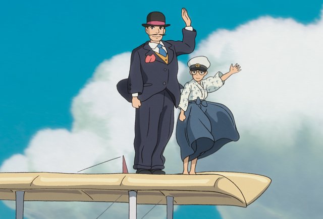 Почему на прощание машут рукой