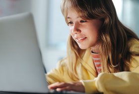 Обложка 5 IT-направлений для ребенка, который не дружит с математикой