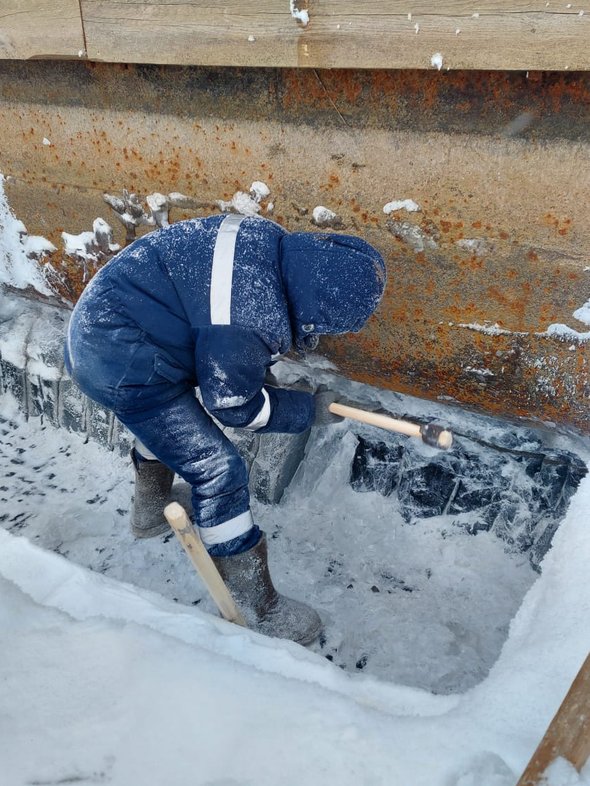 Елена Генералова. Интервью с единственной в мире выморозчицей кораблей: о жизни с тираном, нужде, многодетности и «сложной» профессии