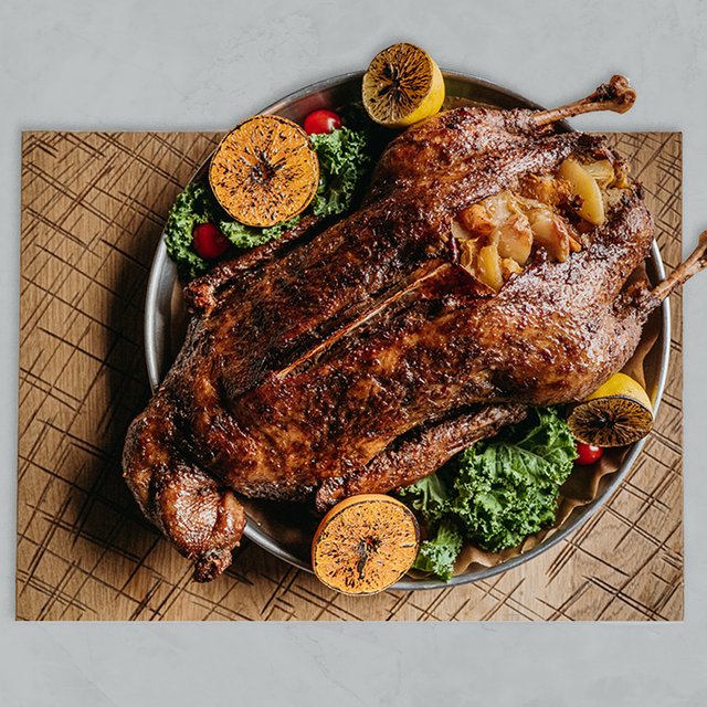 Запечённый гусь с айвой: на случай, если вы думаете, что приготовить на Рождество