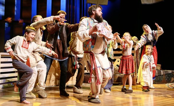 Куда пойти с ребенком в Москве: афиша до конца марта 2025. «Деревенские истории, известные и не очень», театр «Практика», 6+