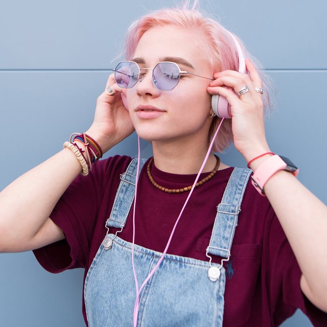 «Искусство для пацанчиков» и «Усы Гоголя»: весьма неожиданная подборка подкастов, которые нравятся подросткам