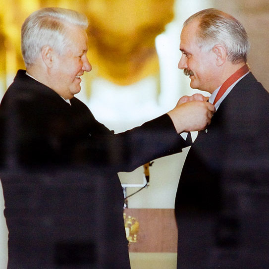 "Я Пастернака не читал, но осуждаю". Михалков обвинил "Ельцин Центр" в разрушении национального сознания детей