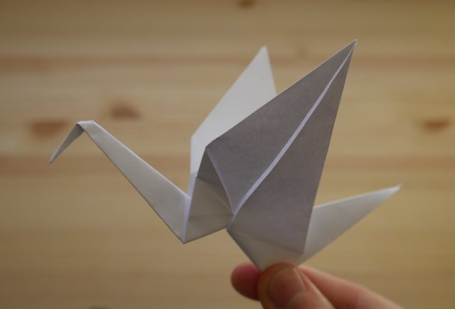 Легкий журавлик из бумаги | Оригами журавль, Оригами, Бумажные журавлики