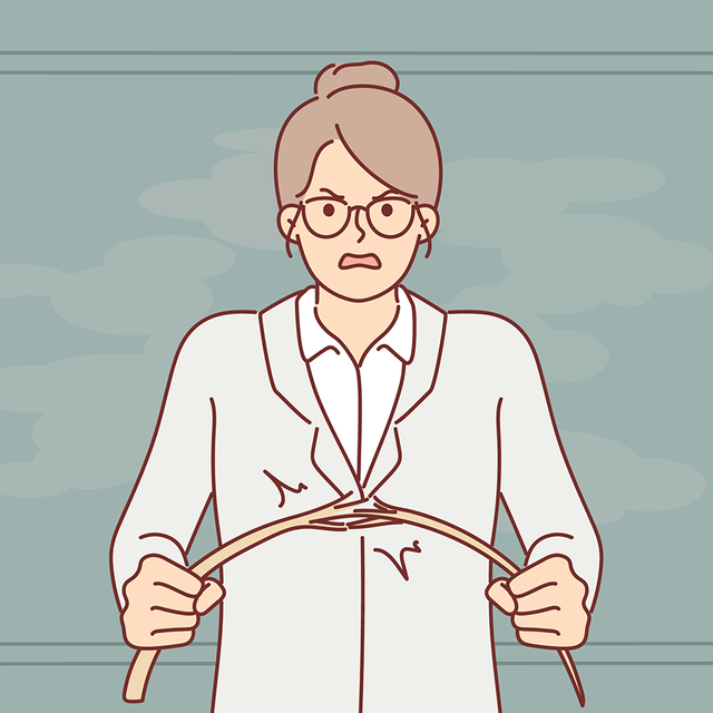 Ребенок жалуется на грубого учителя: как действовать родителям