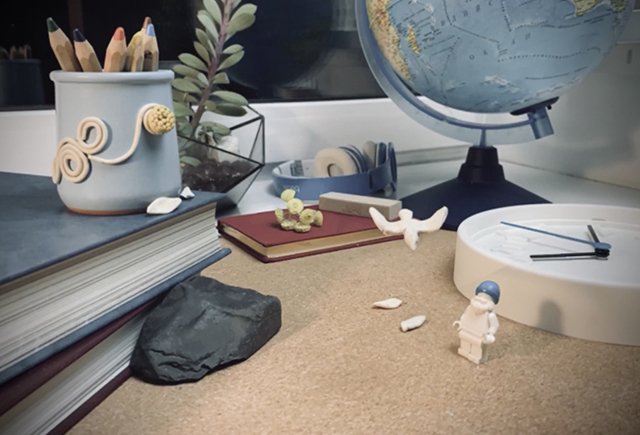 «Гагарин прекрасно уживается с историей про балет». Как папа придумал инста-сериал, играя с дочерью