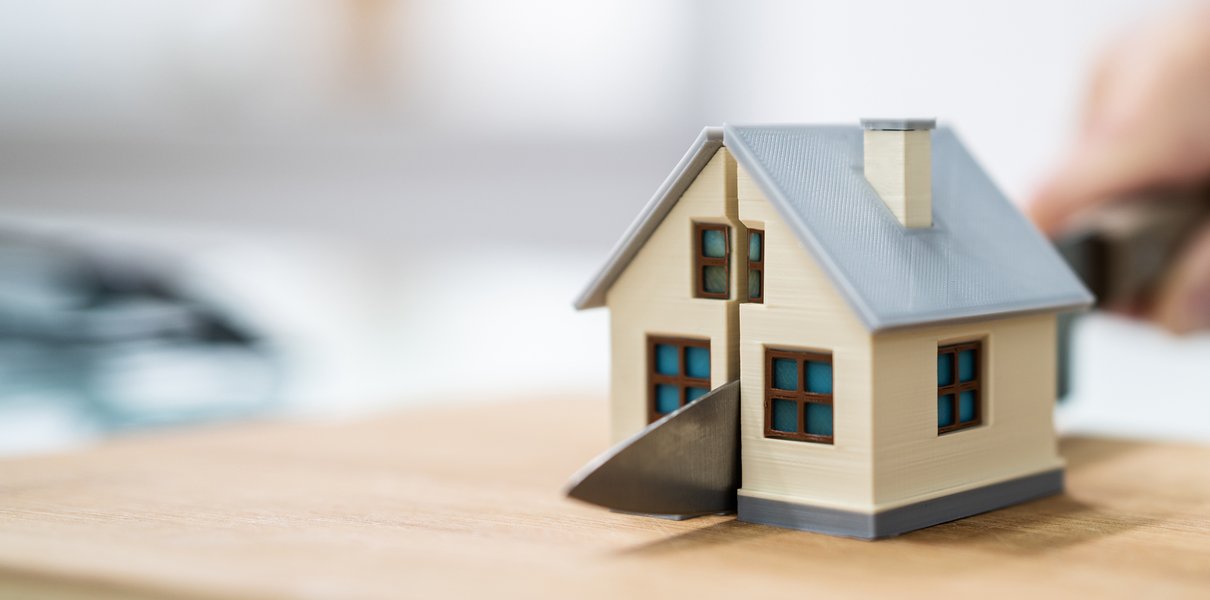 Родственники не могут поделить квартиру после смерти бабушки: как ...