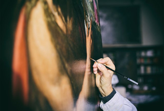 «Избавить памятник от вранья»: кто такие реставраторы, как устроена их работа и где этому учатся