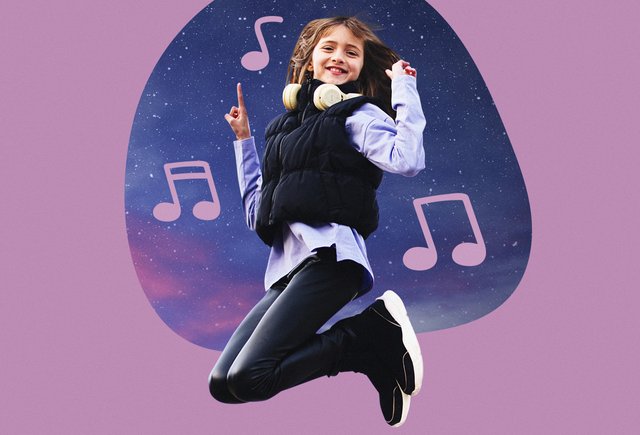 Мне 11, я постоянно хочу слушать музыку в наушниках, а по вечерам меня переполняют эмоции. Это всё нормально?