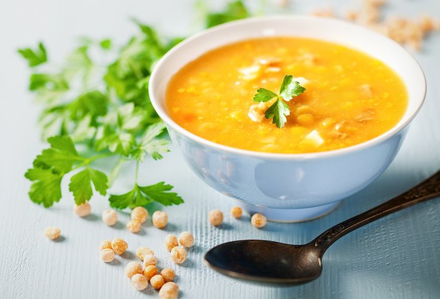 «А я люблю гороховый!»: рецепт (не)любимого супа из школьного меню