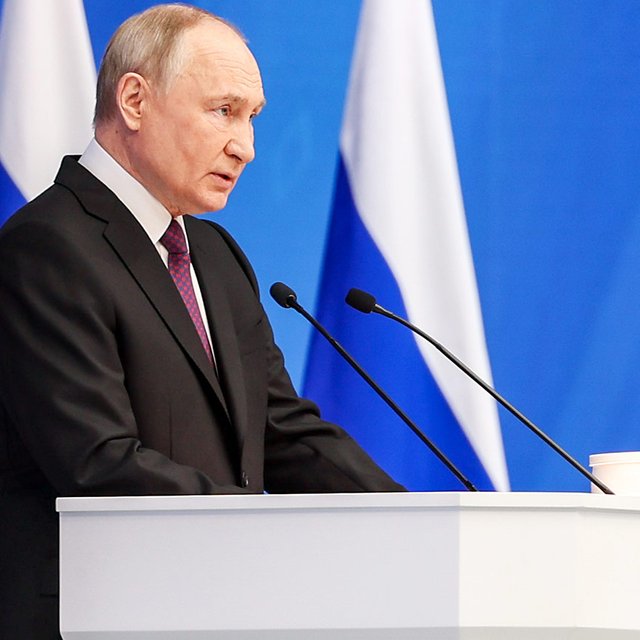 Что пообещал Путин: выплаты и льготы для семей, изменение в ЕГЭ, зарплаты учителей