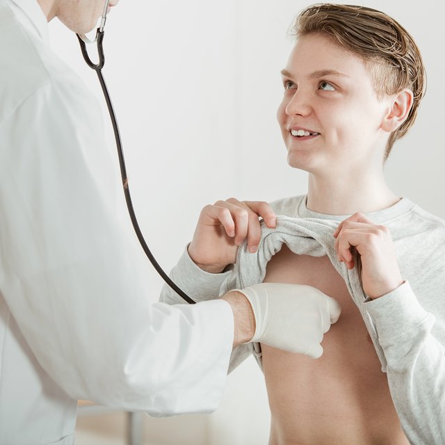 С какого возраста подросток может ходить по врачам без сопровождения родителей