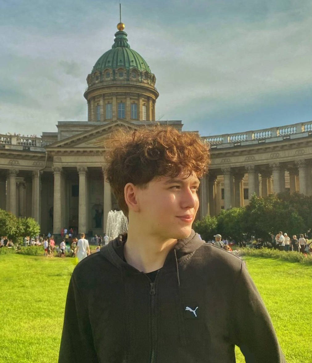Эмиль Низамиев, Долгопрудный (Московская область) разработал образовательную платформу на основе дополненной реальности для изучения естественных наук