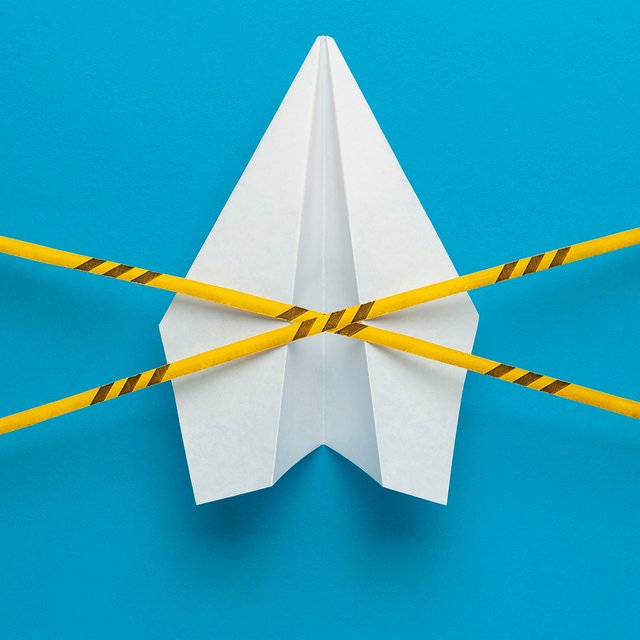 Что делать, если я не могу улететь из России и сдать выпускные экзамены в своей школе?