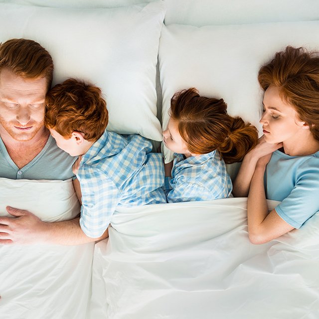 После рождения ребёнка родители в два раза реже (да-да) занимаются сексом